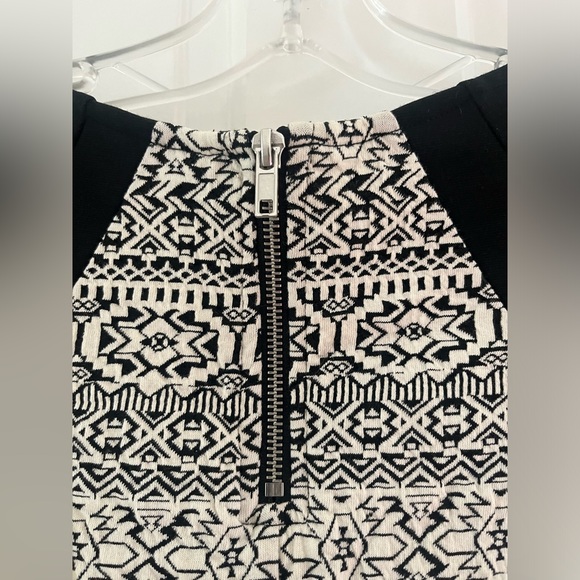 Bodycon printed dress - Picture 3 of 4